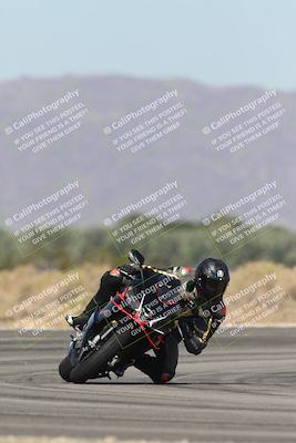 media/Oct-13-2025-Moto Forza (Mon) [[a66d839500]]/2-A Group/Session 3 (Turn 16)/